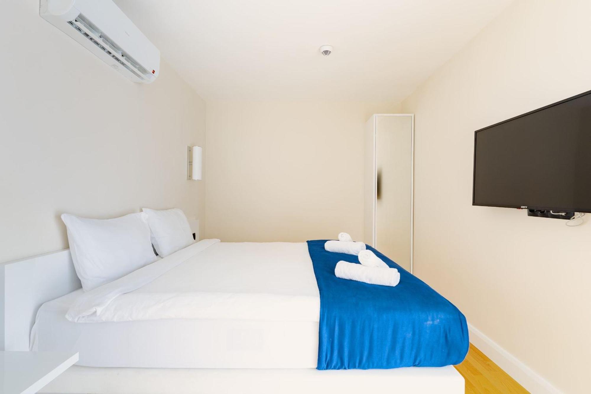 Luxury Beach Front Hotel Batumi Esterno foto