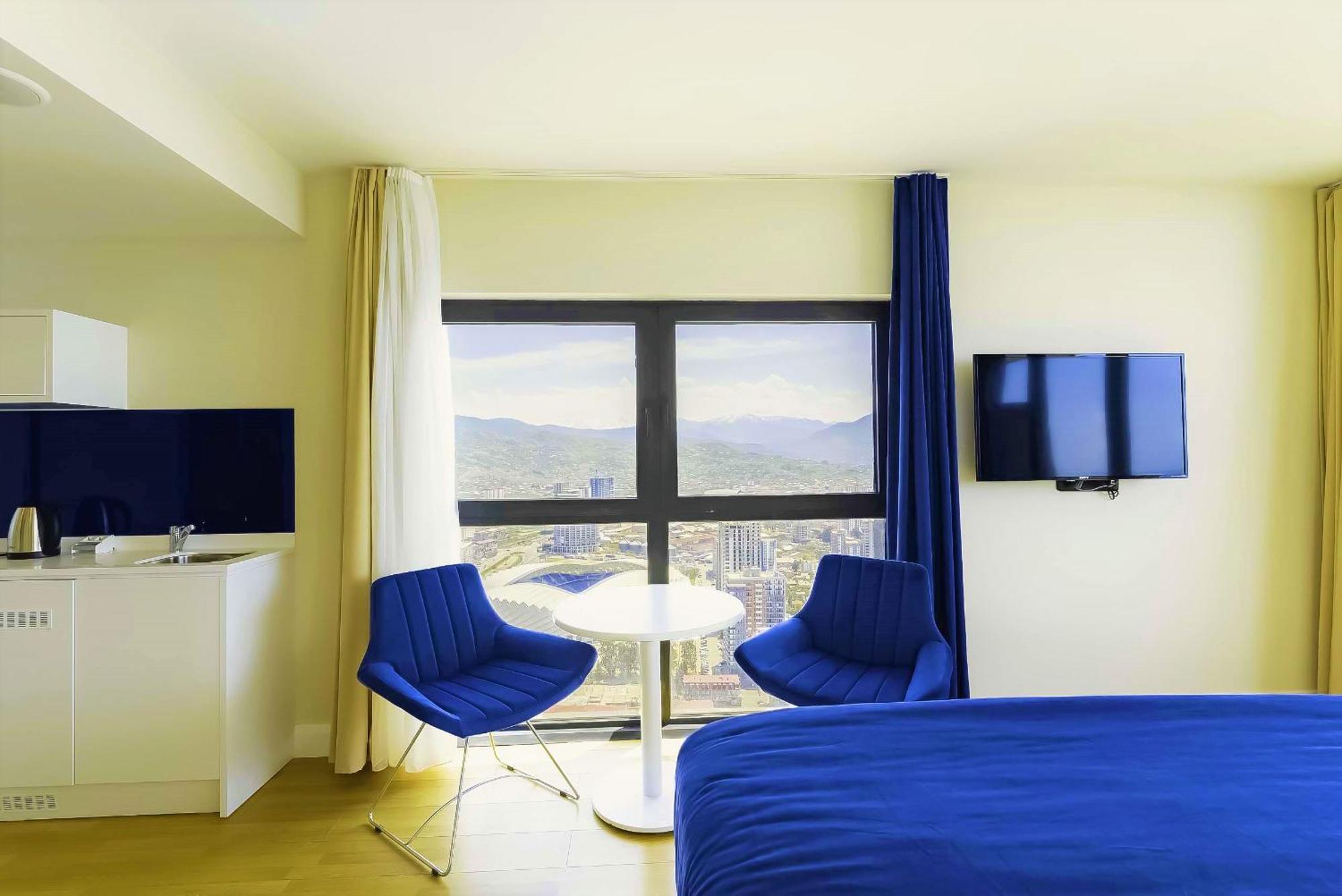 Luxury Beach Front Hotel Batumi Esterno foto