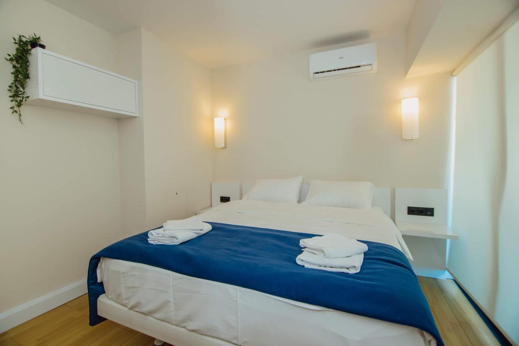 Luxury Beach Front Hotel Batumi Esterno foto