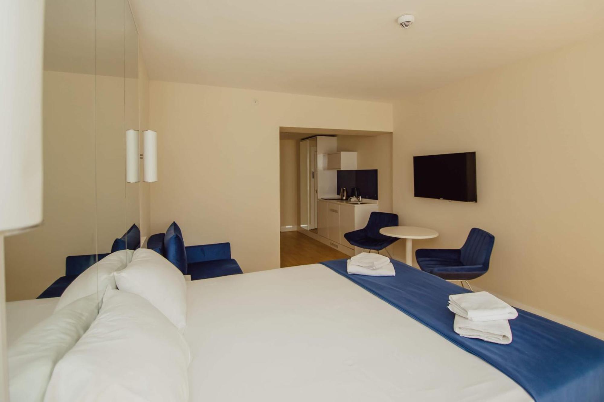 Luxury Beach Front Hotel Batumi Esterno foto