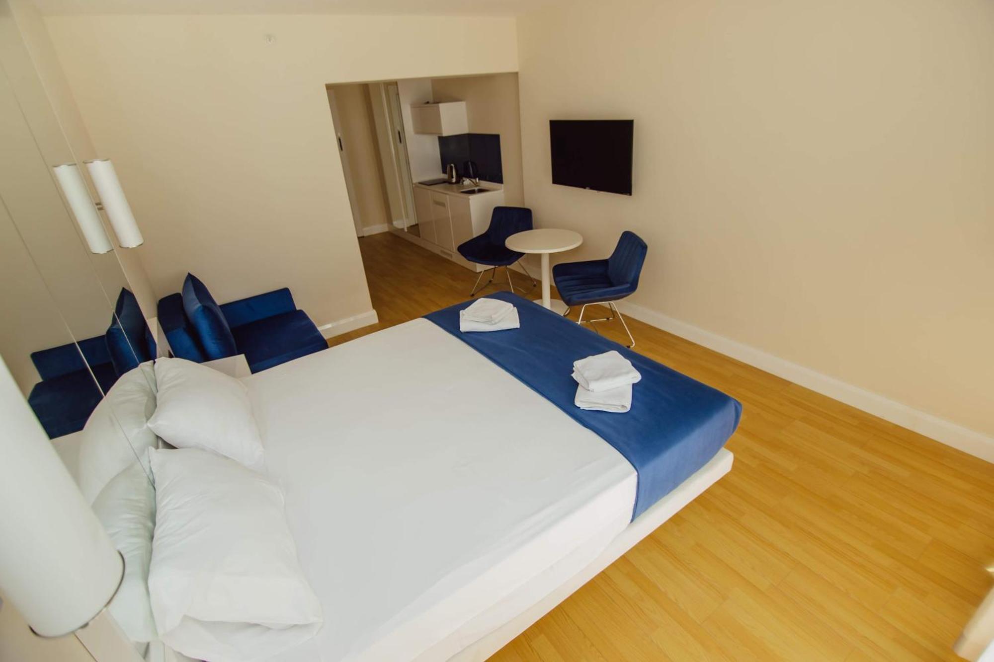 Luxury Beach Front Hotel Batumi Esterno foto